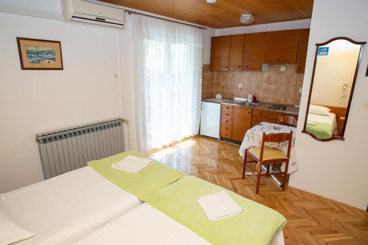Apartments & Rooms Peranic Novalja Exterior foto