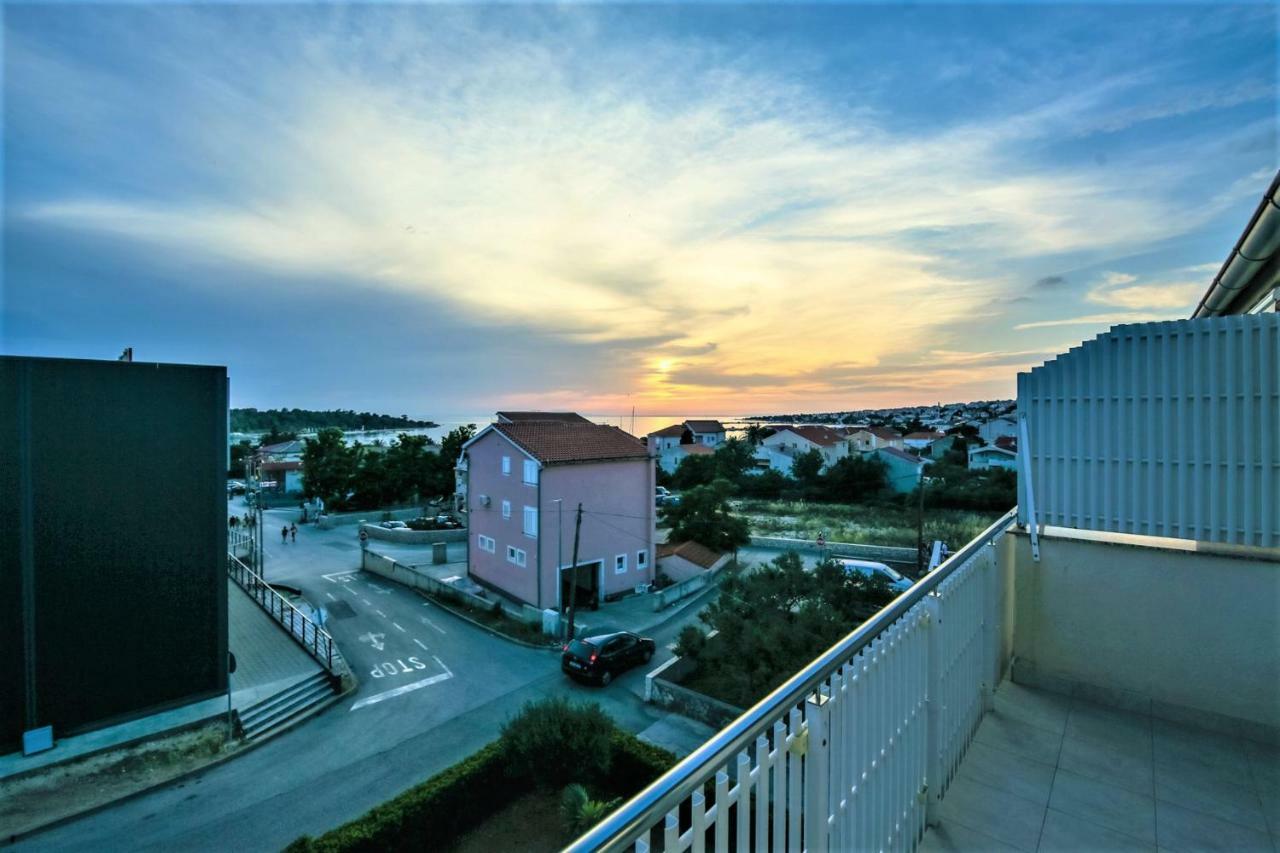 Apartments & Rooms Peranic Novalja Exterior foto