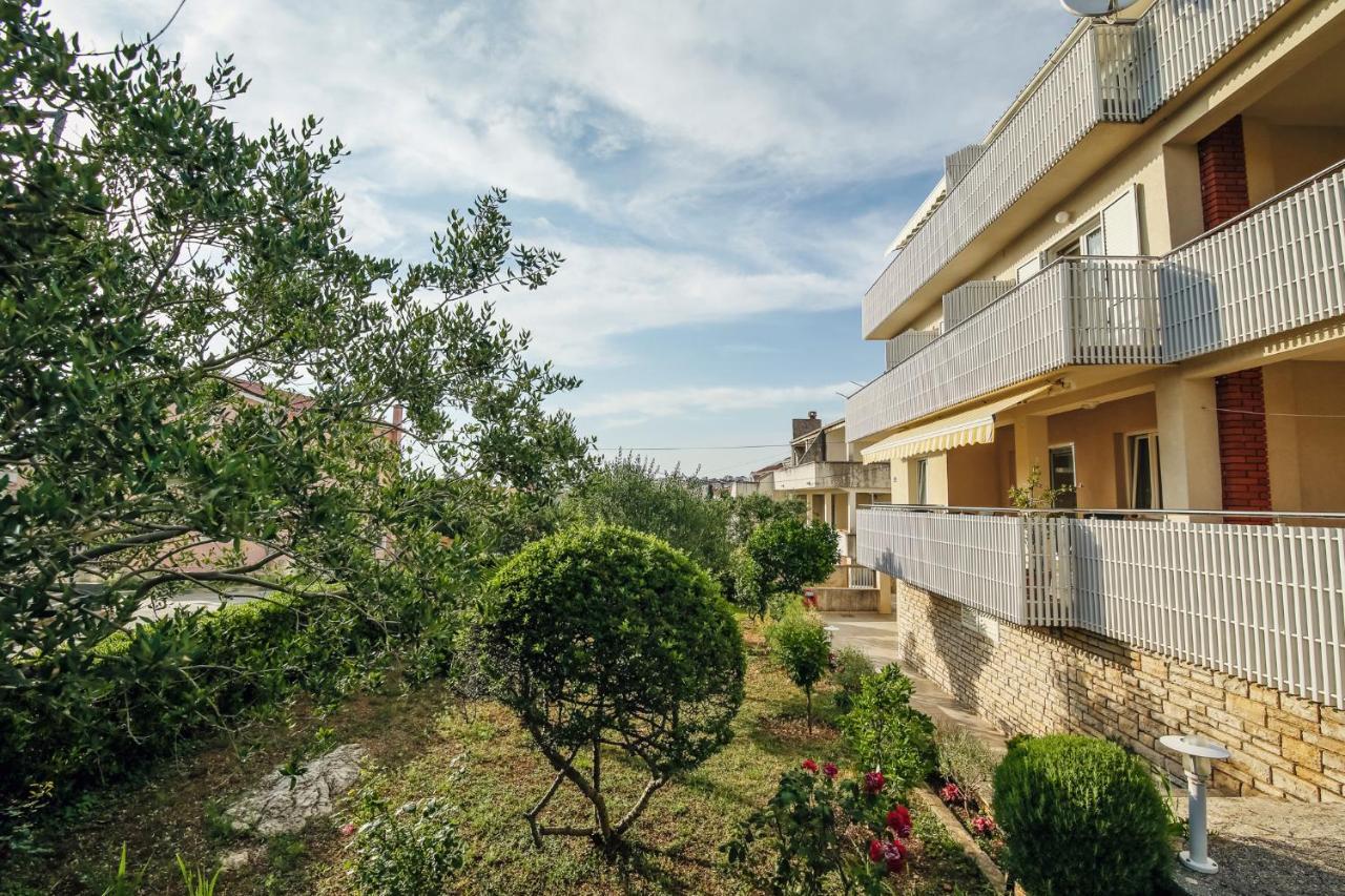 Apartments & Rooms Peranic Novalja Exterior foto